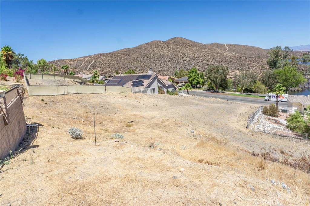 main property photo 17