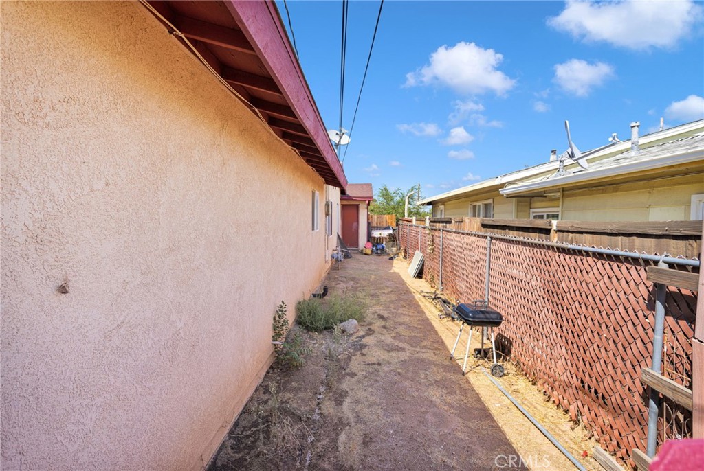 main property photo 39