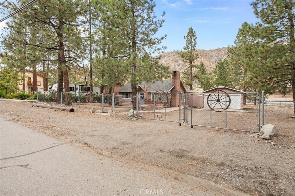 main property photo 28