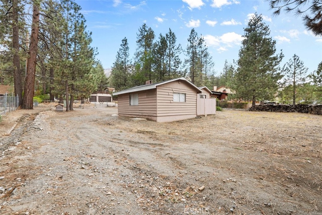 main property photo 31