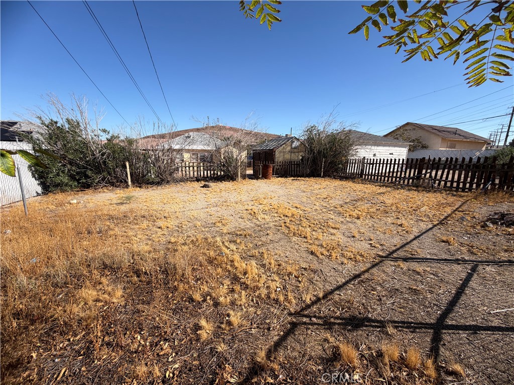 main property photo 25