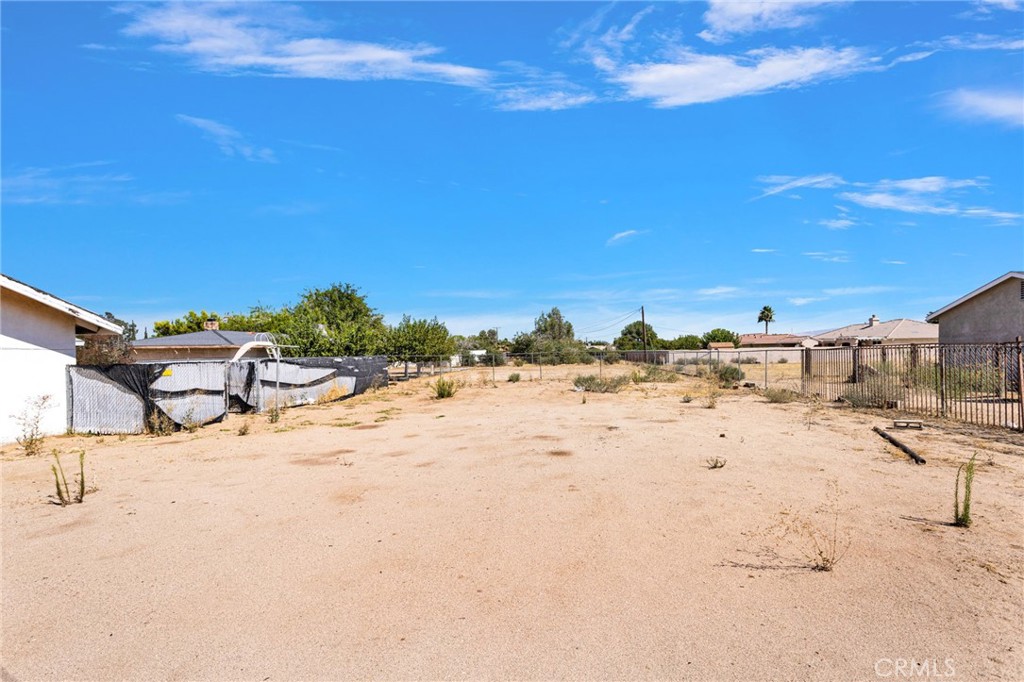 main property photo 30