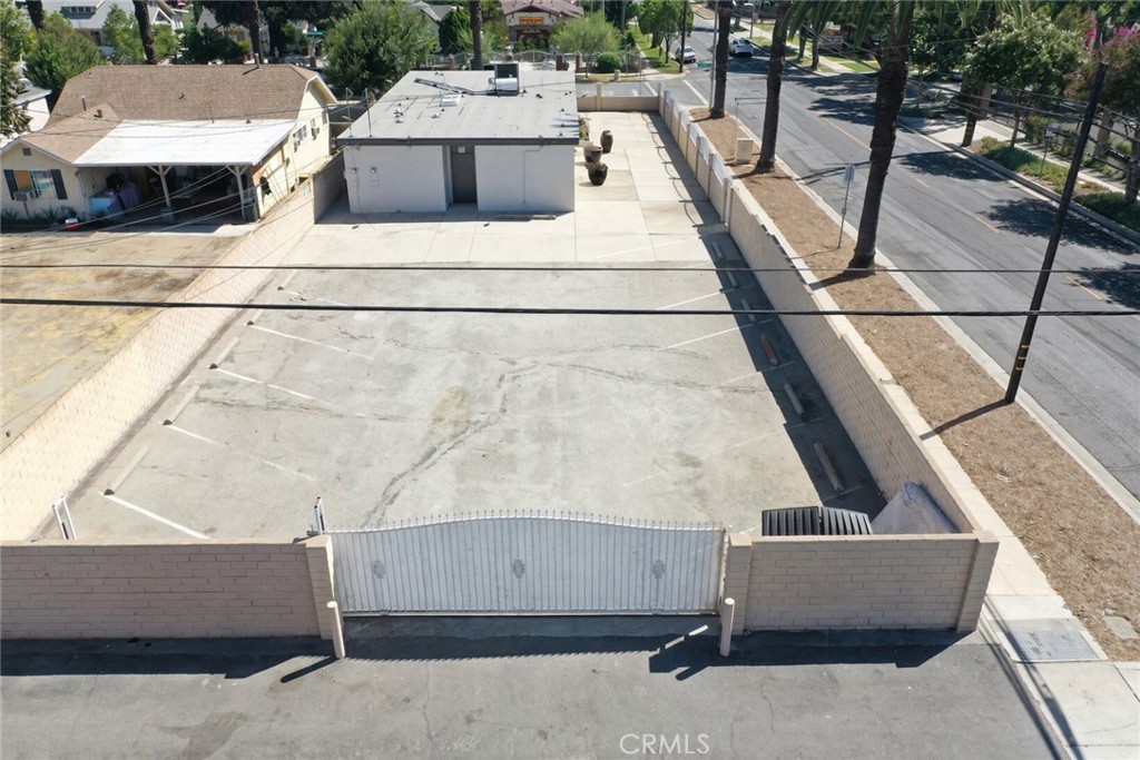 main property photo 15