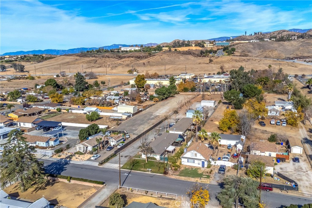 main property photo 25