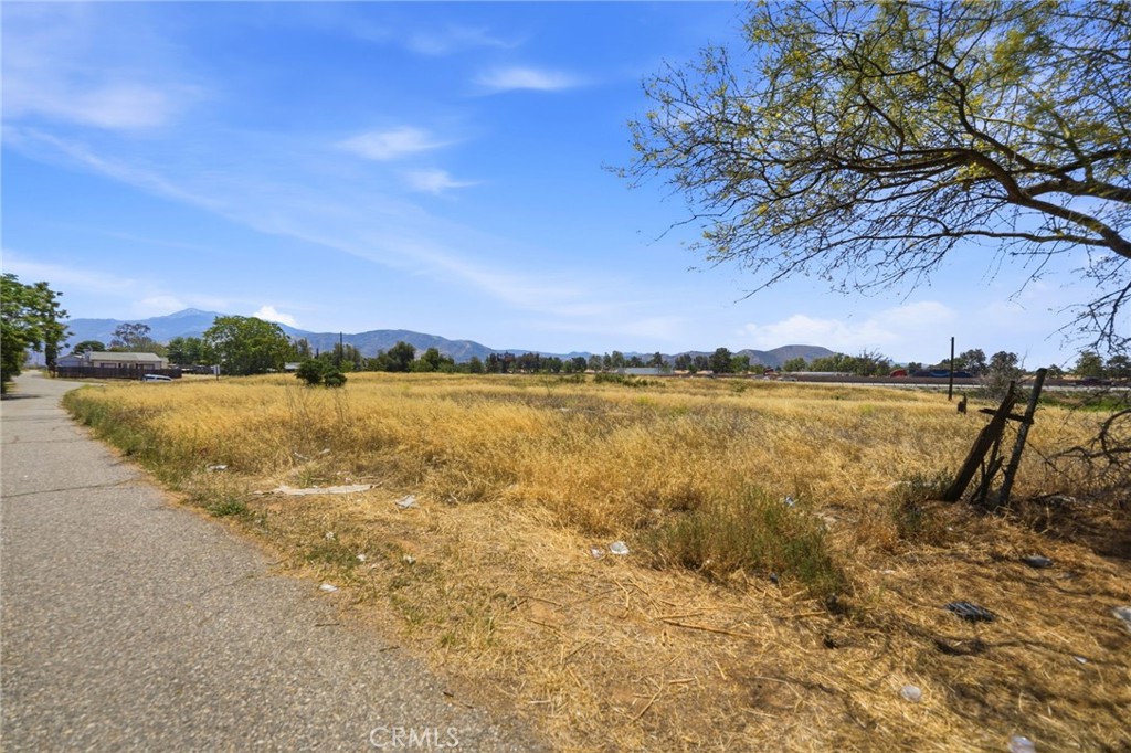 main property photo 12