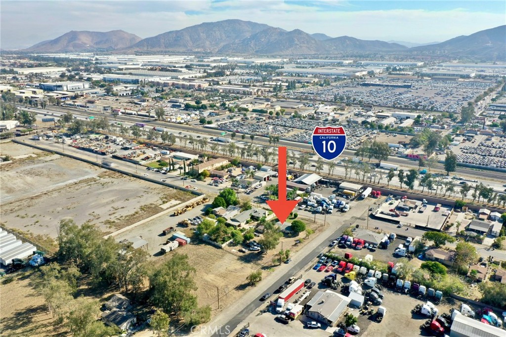 main property photo 14