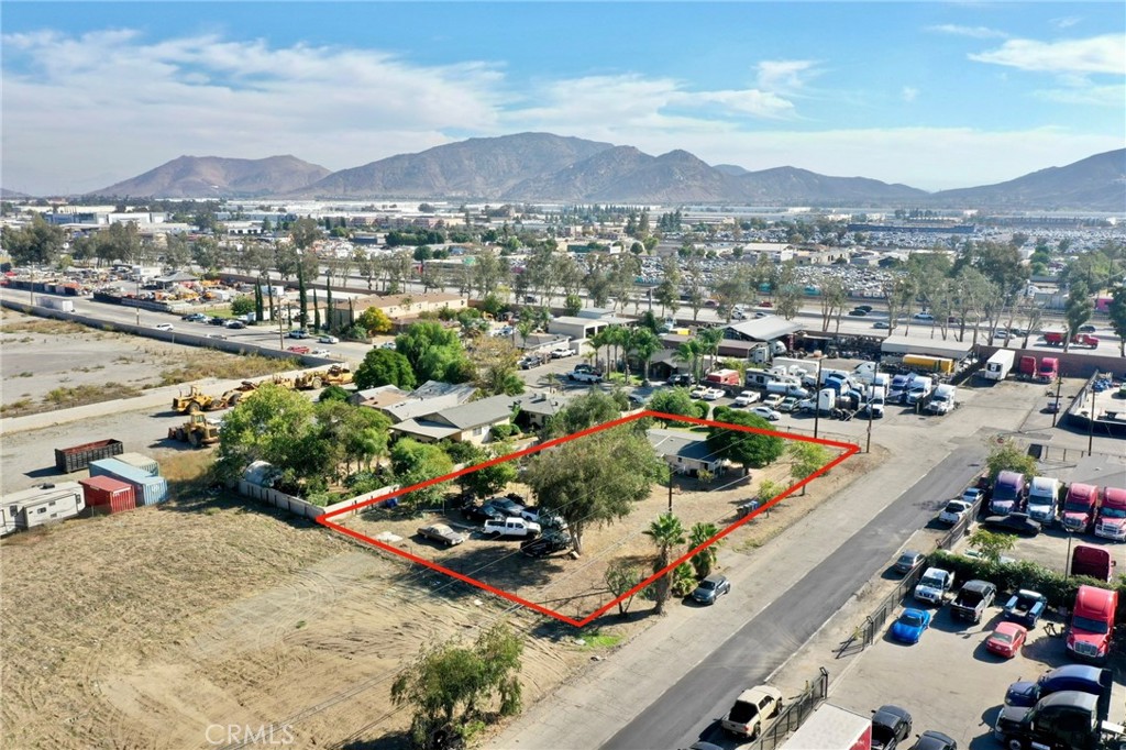 main property photo 8