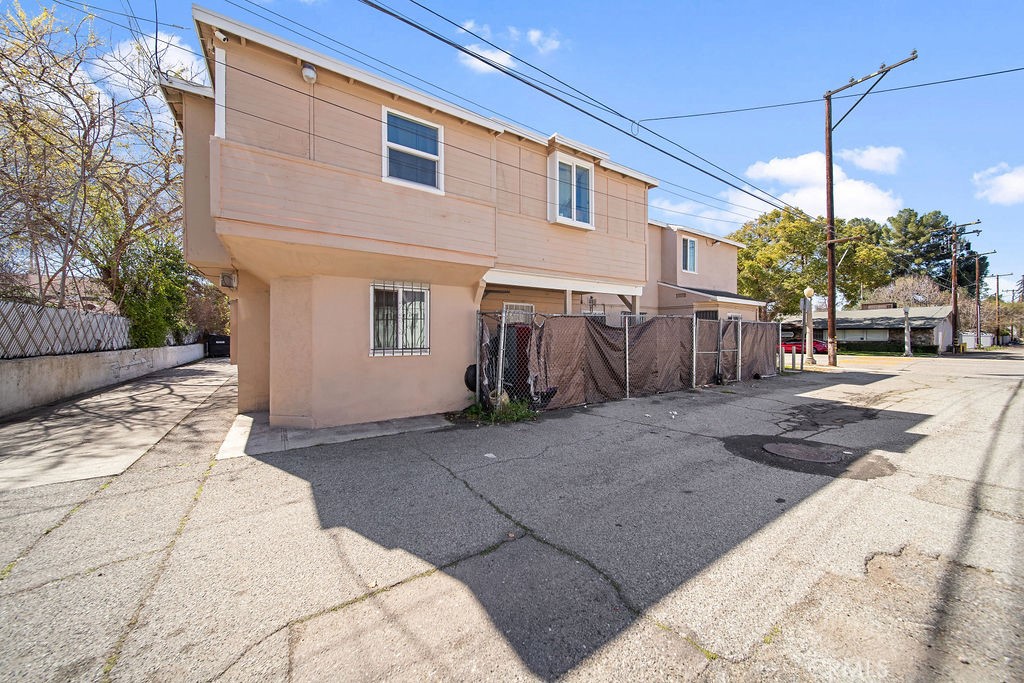 main property photo 18