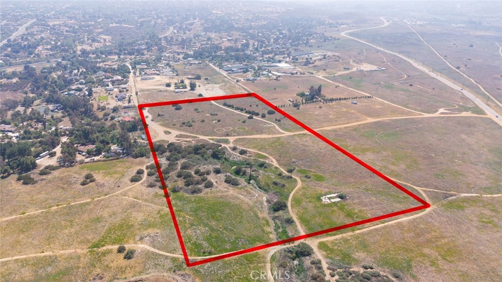 main property photo 10