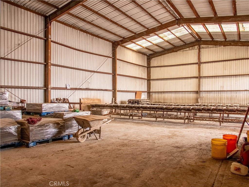 main property photo 13