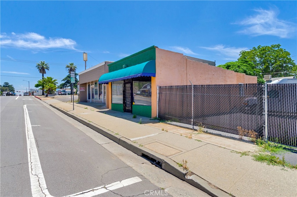 main property photo 12