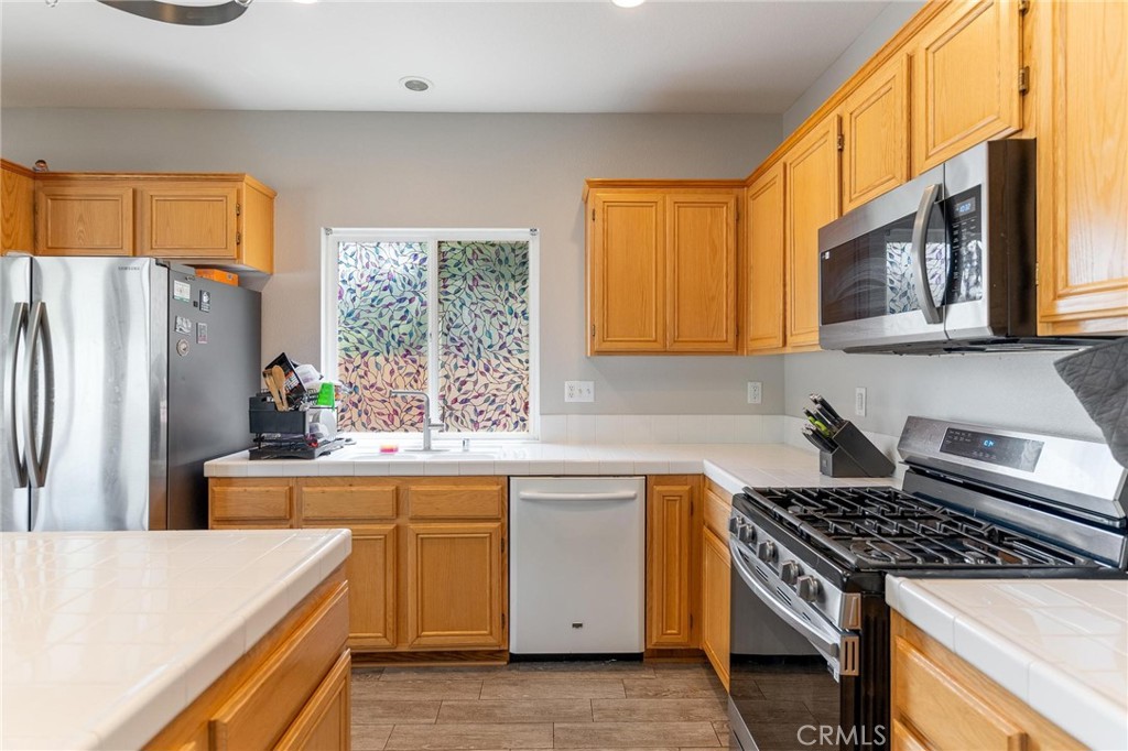 main property photo 15