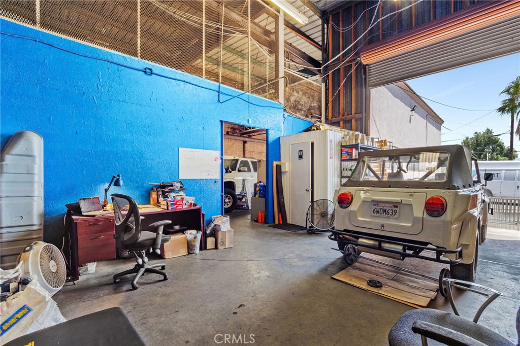 main property photo 13