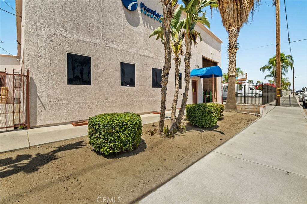 main property photo 25
