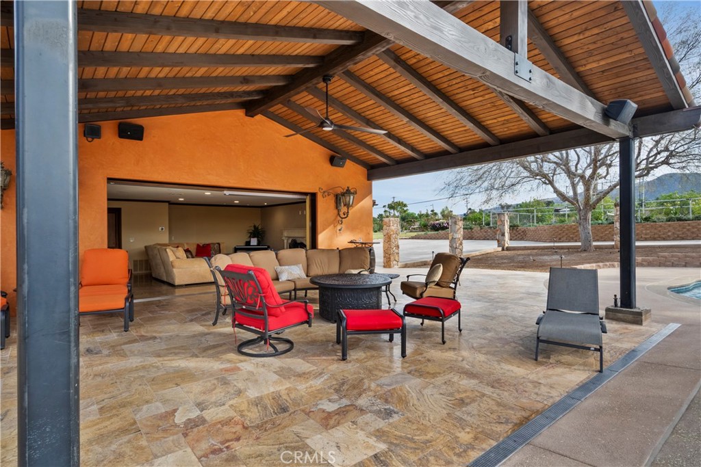 main property photo 40
