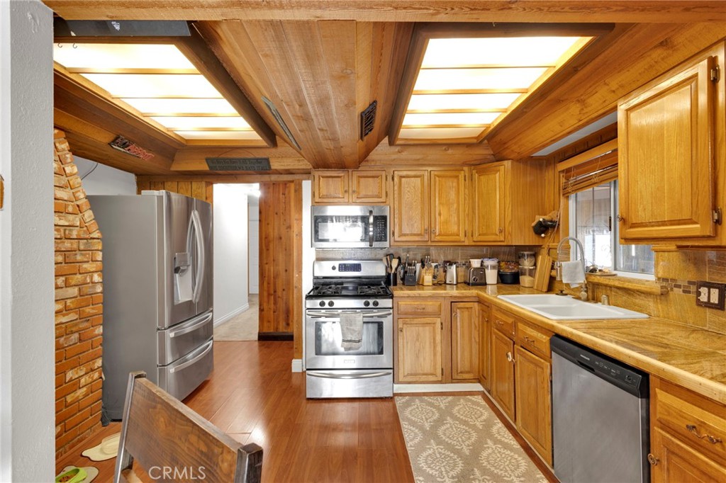 main property photo 20