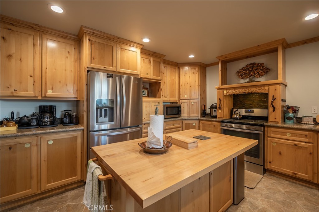 main property photo 15