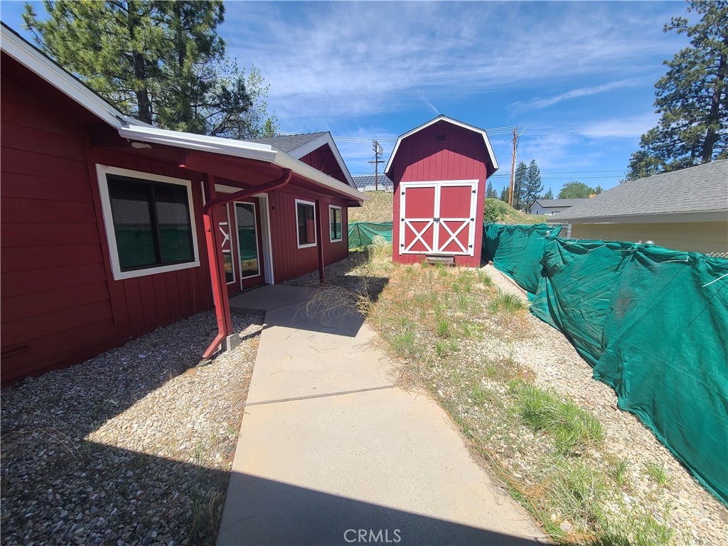main property photo 32