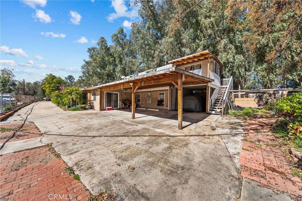 main property photo 45