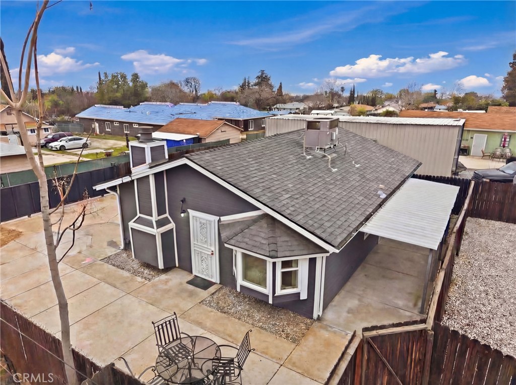 main property photo 32