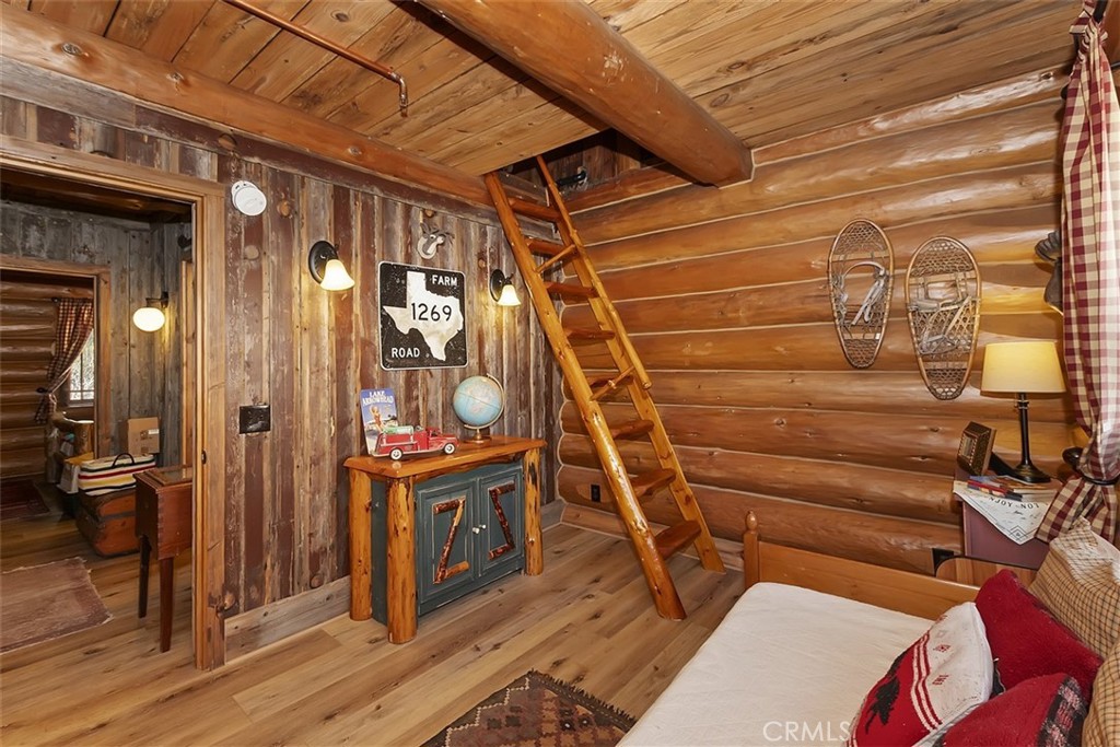 main property photo 20