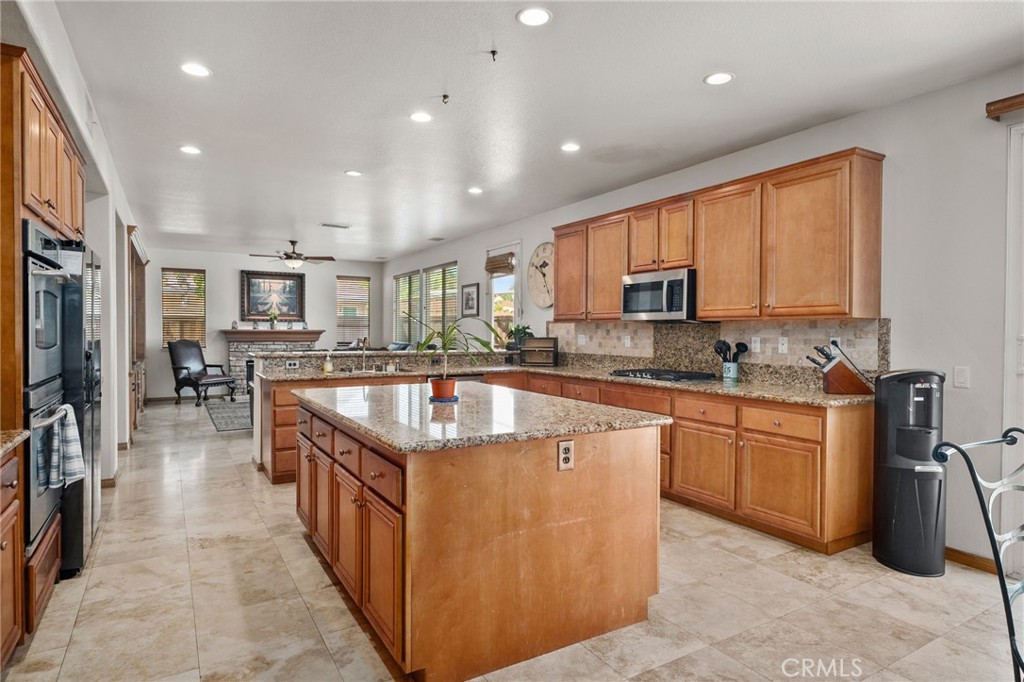 main property photo 18
