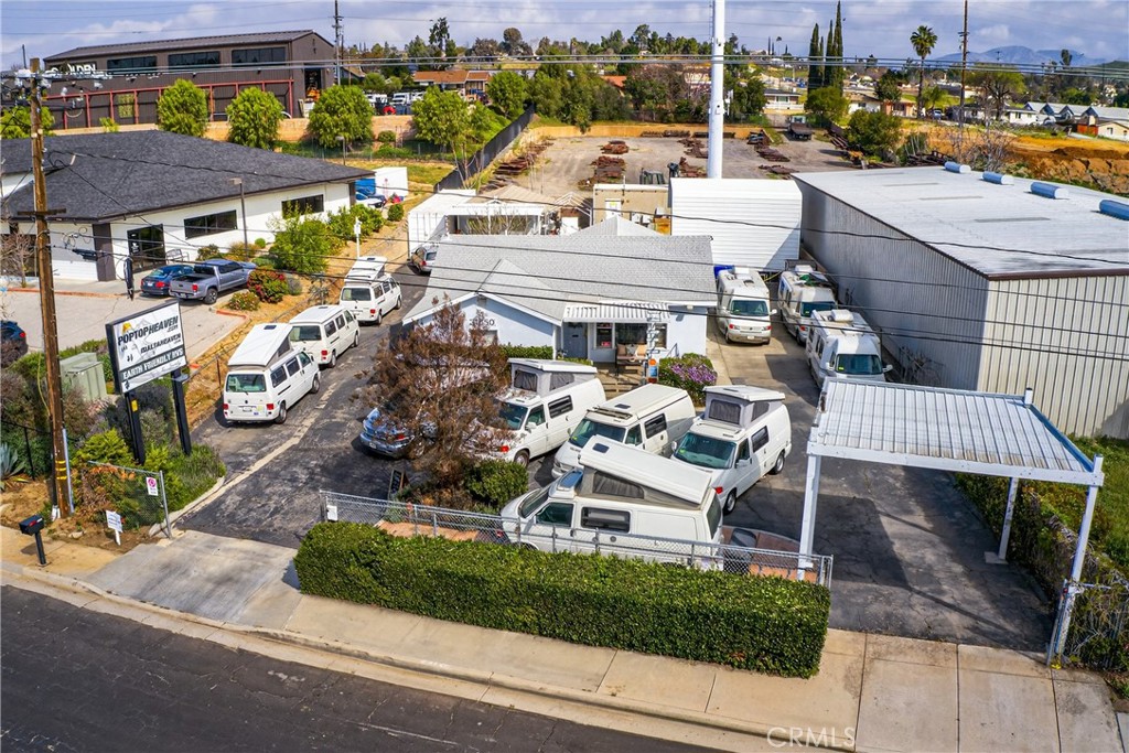 main property photo 23