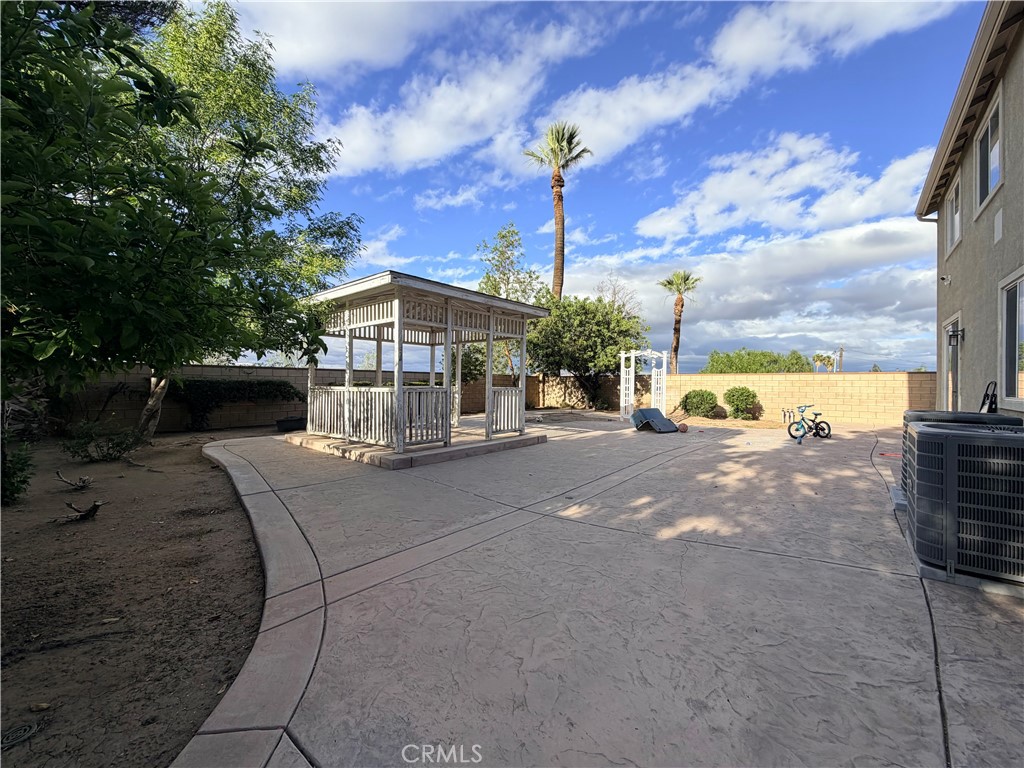 main property photo 28