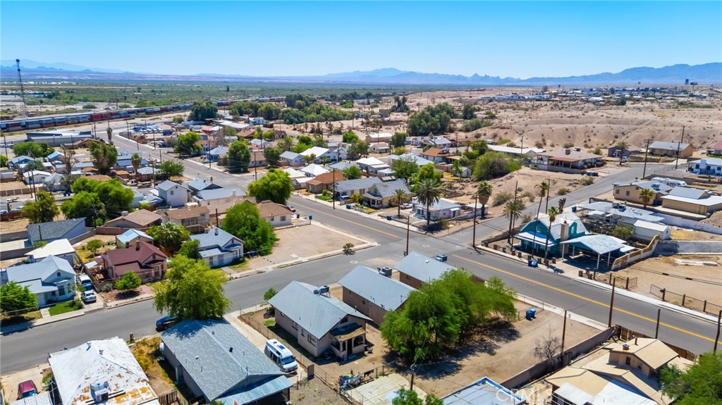 main property photo 40