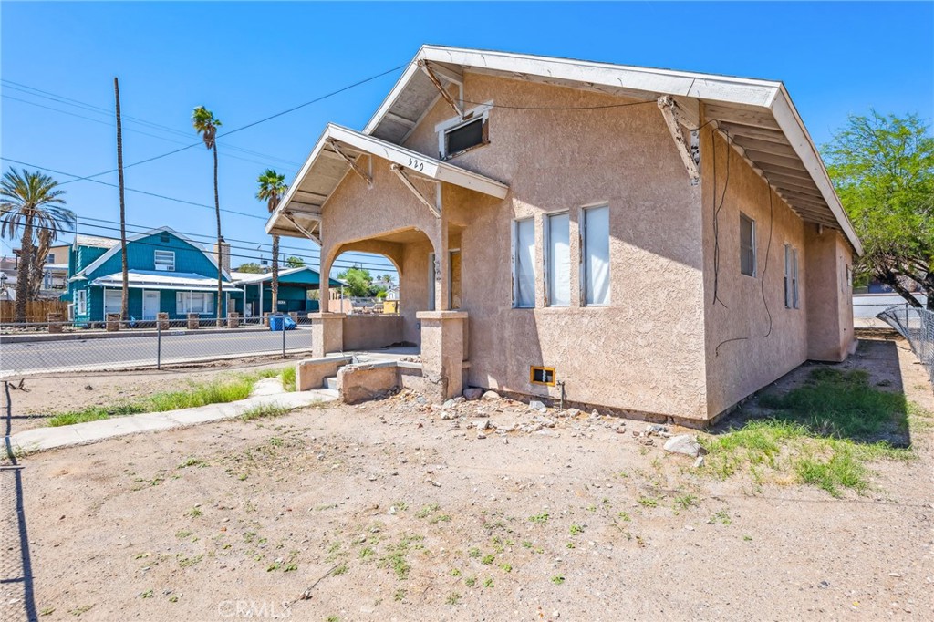 main property photo 6
