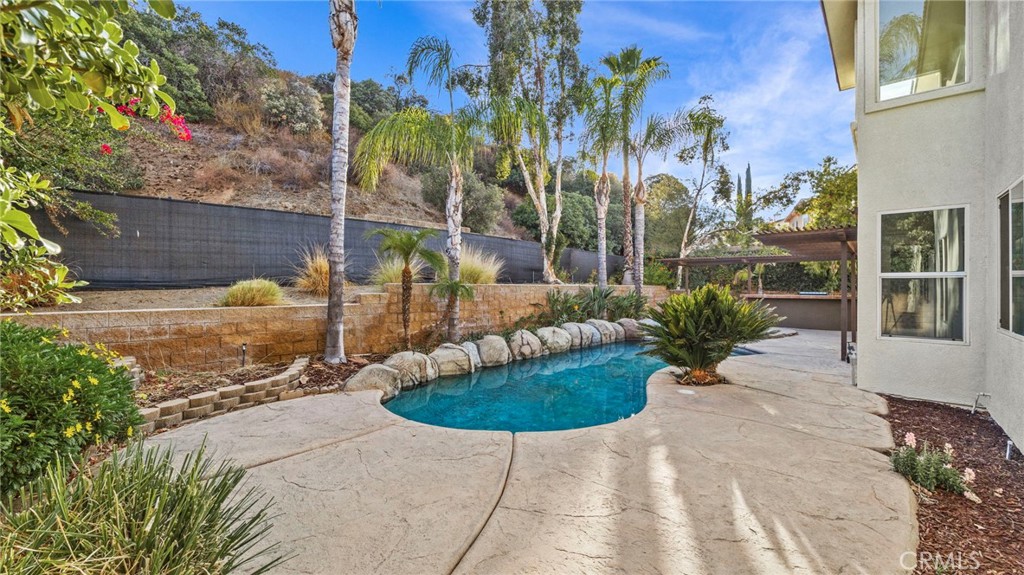 main property photo 38