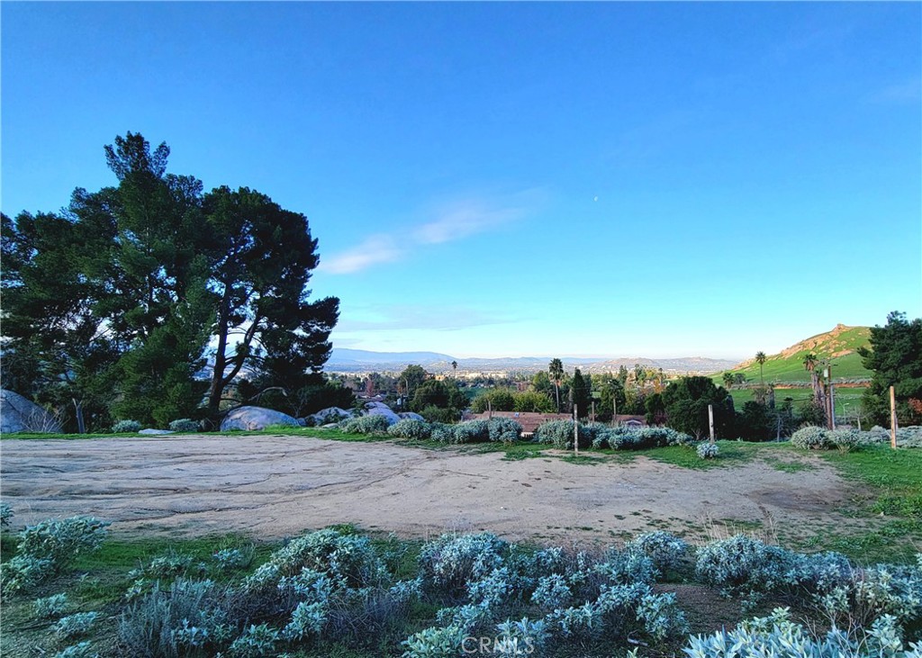 main property photo 44