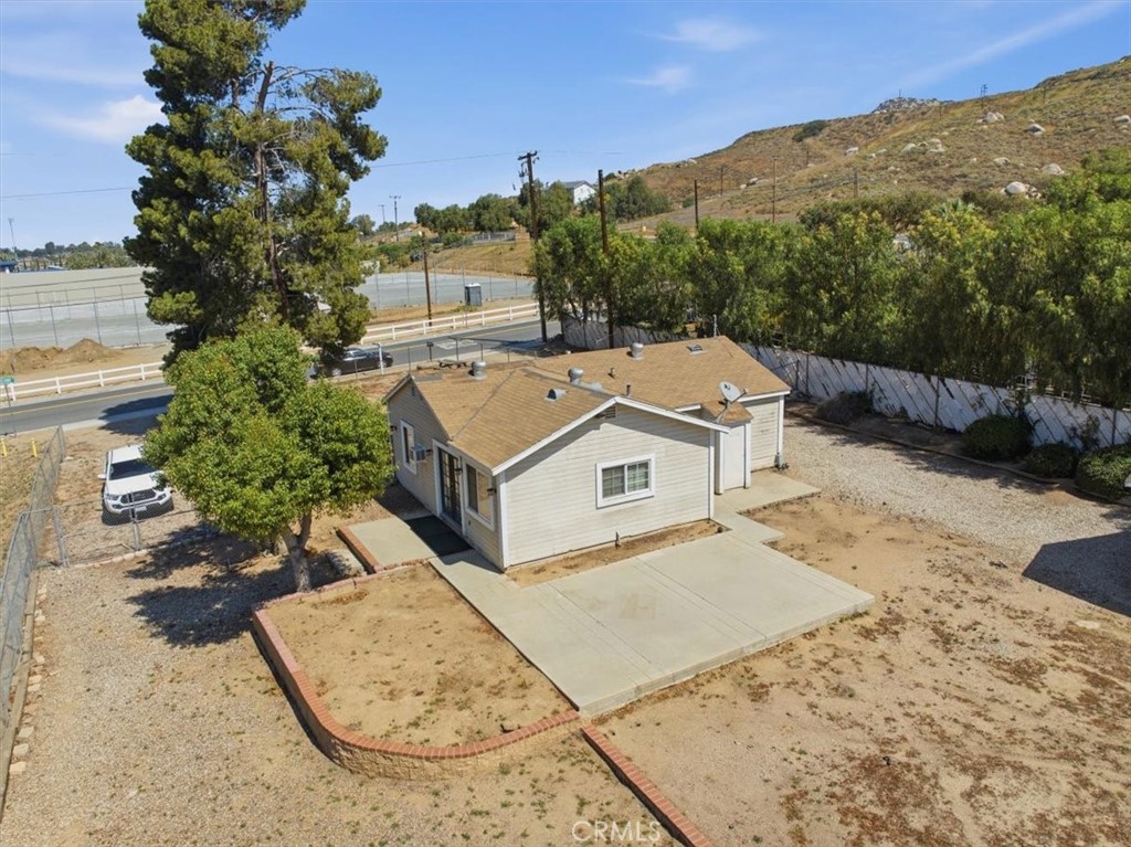 main property photo 4