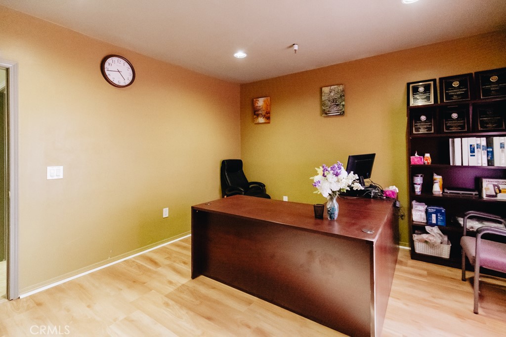 main property photo 19
