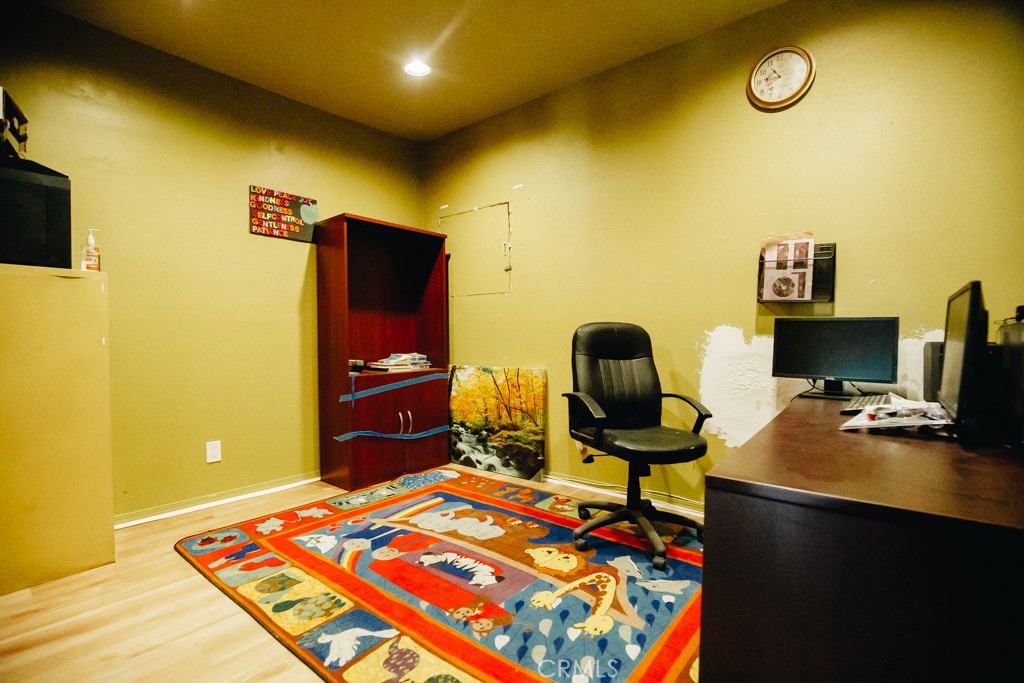 main property photo 20