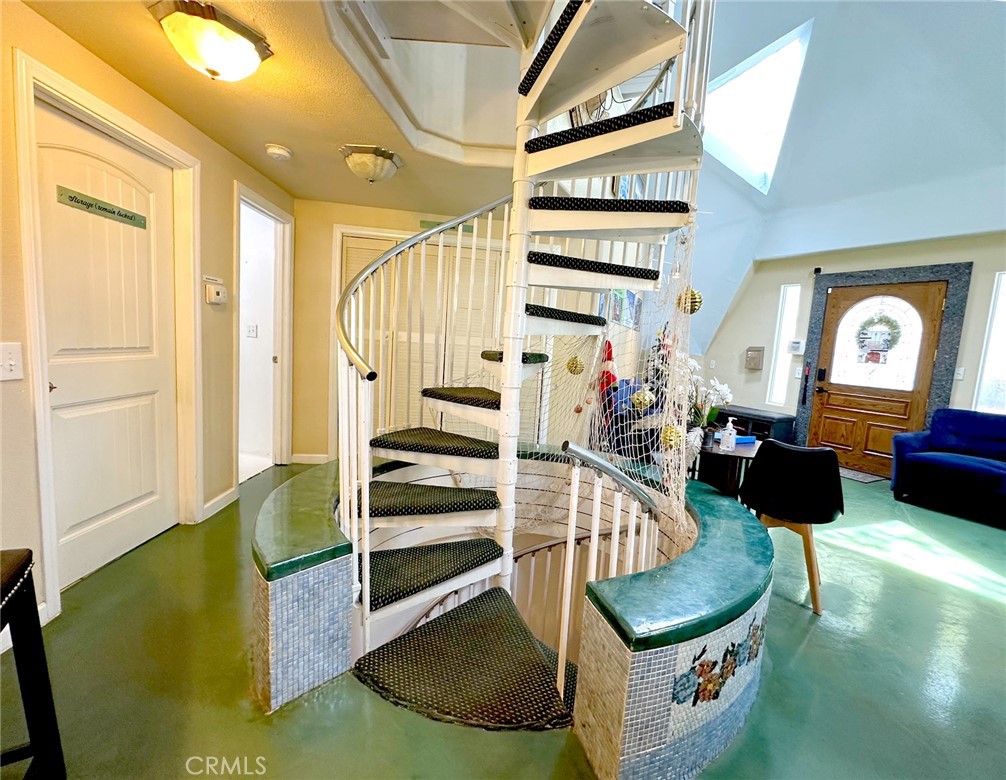 main property photo 13