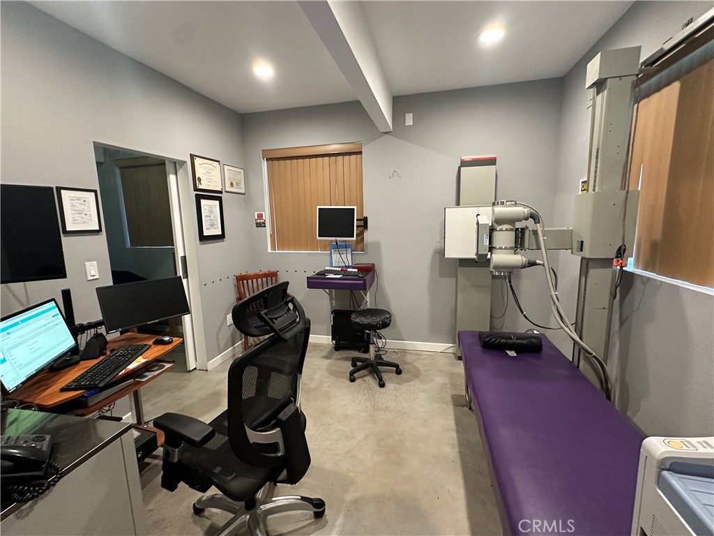 main property photo 6