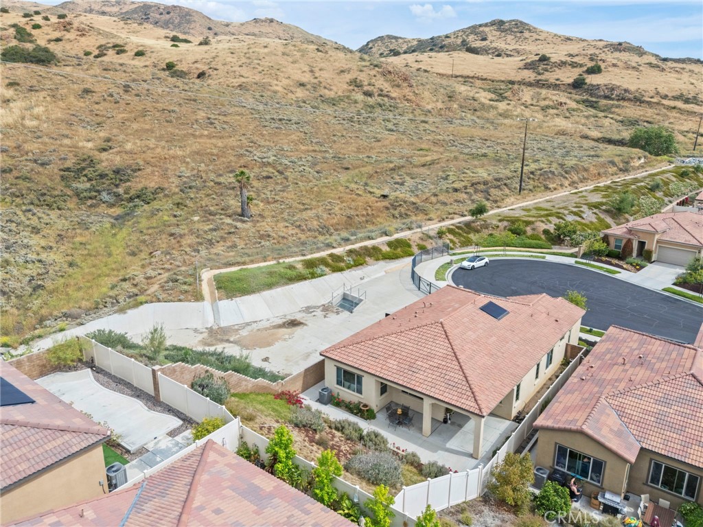 main property photo 50