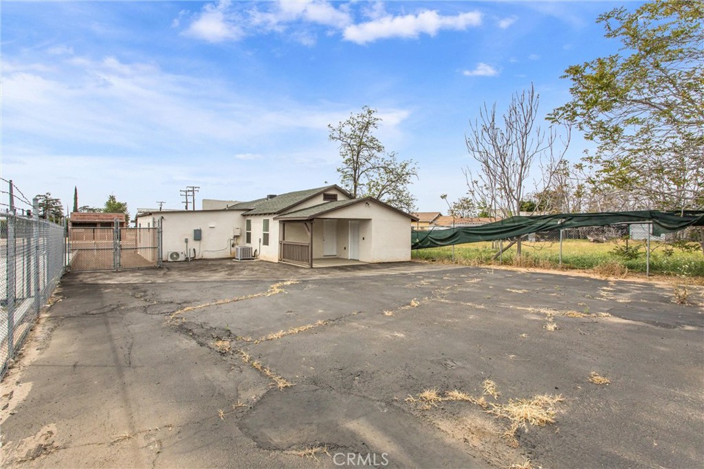 main property photo 23