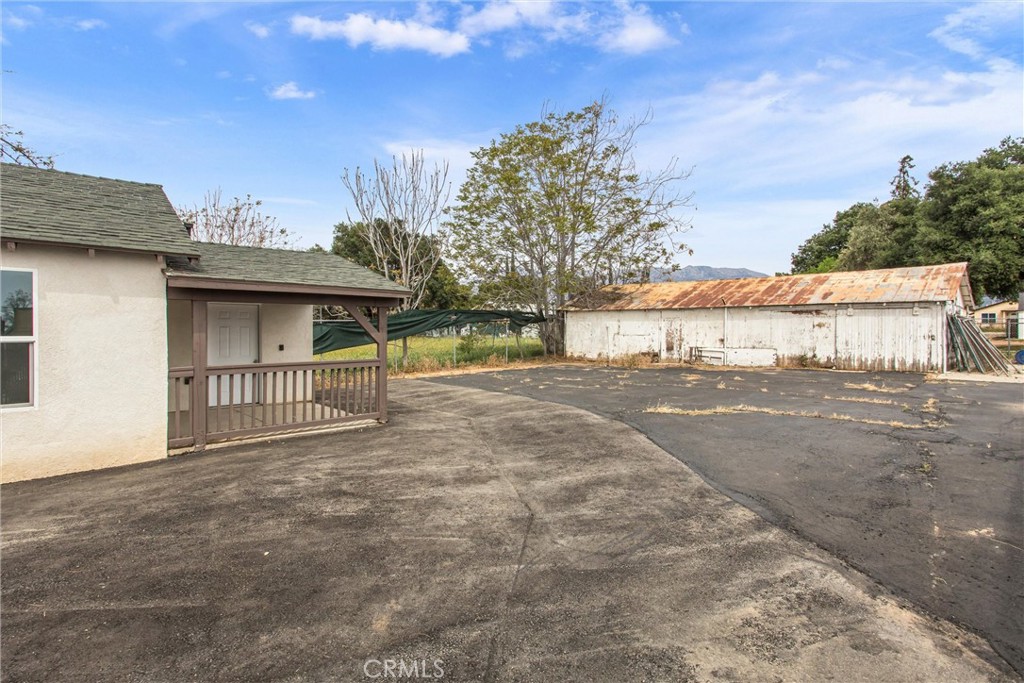 main property photo 25
