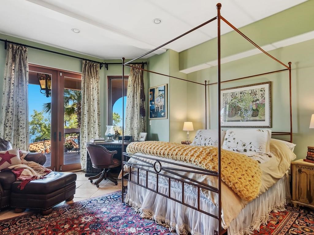main property photo 37