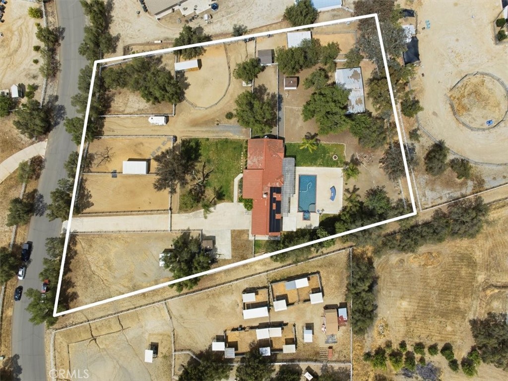 main property photo 29