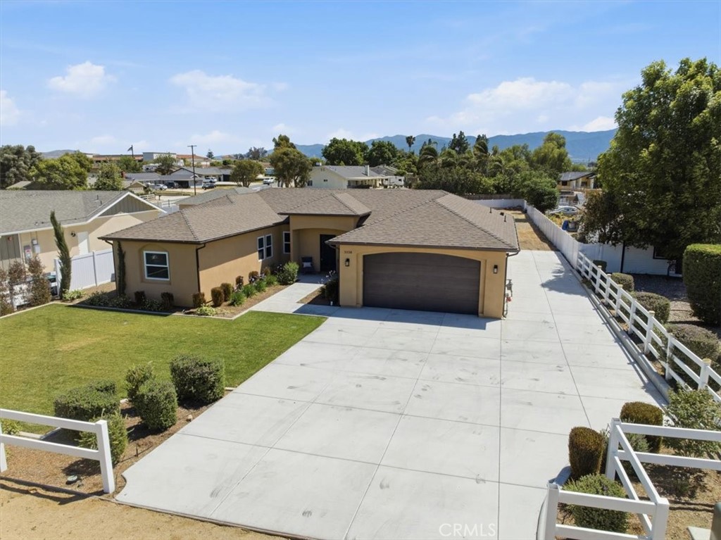 main property photo 50