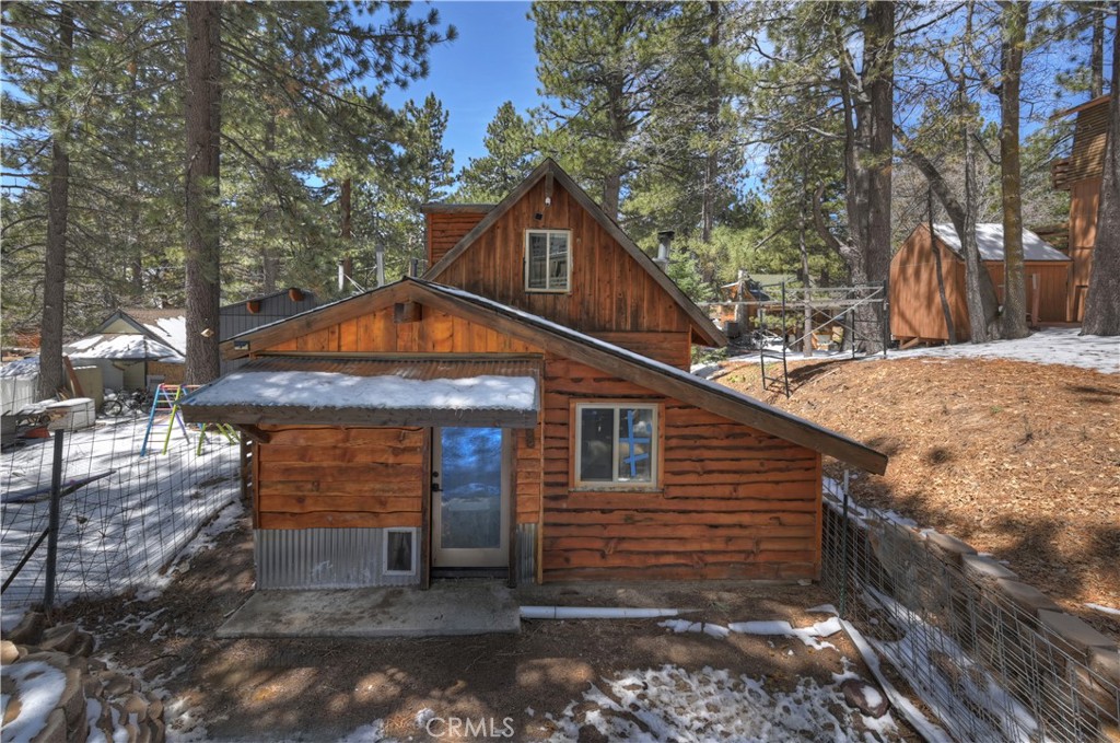 main property photo 28
