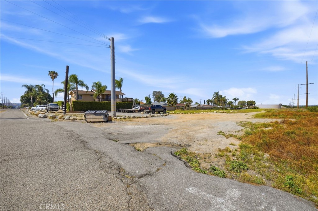 main property photo 13
