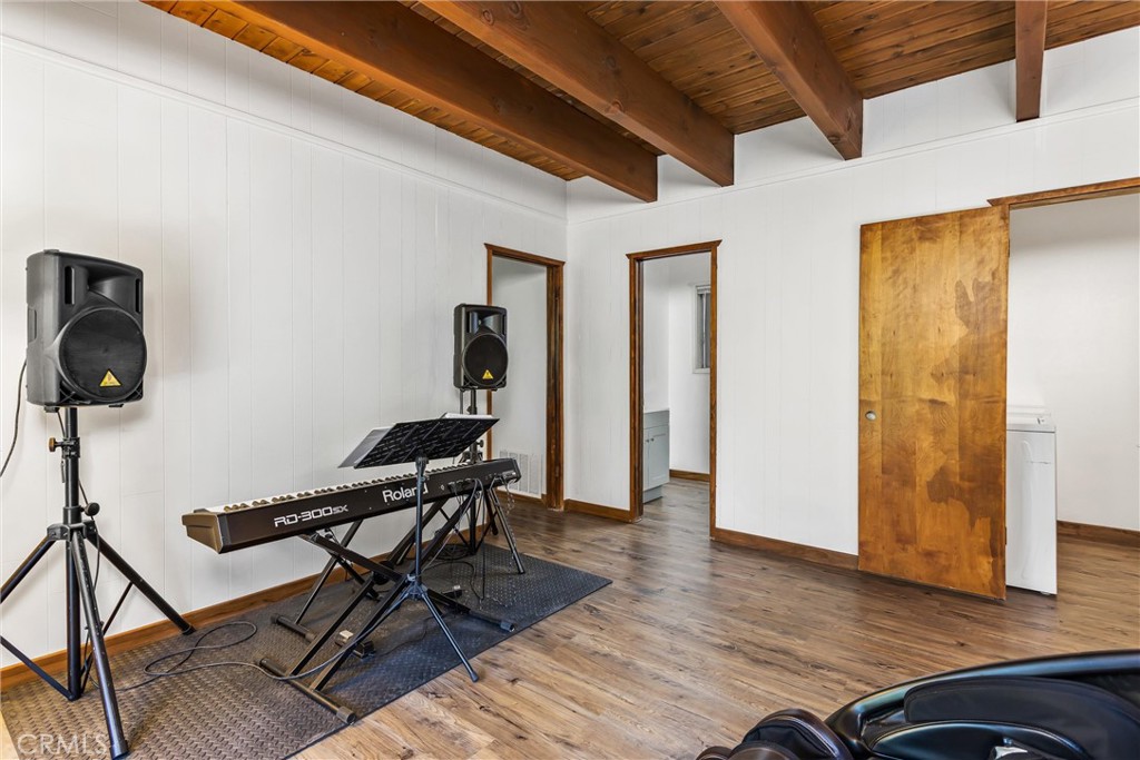 main property photo 15
