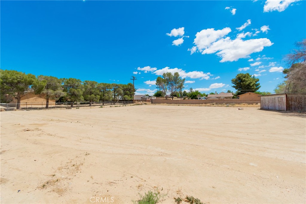 main property photo 33