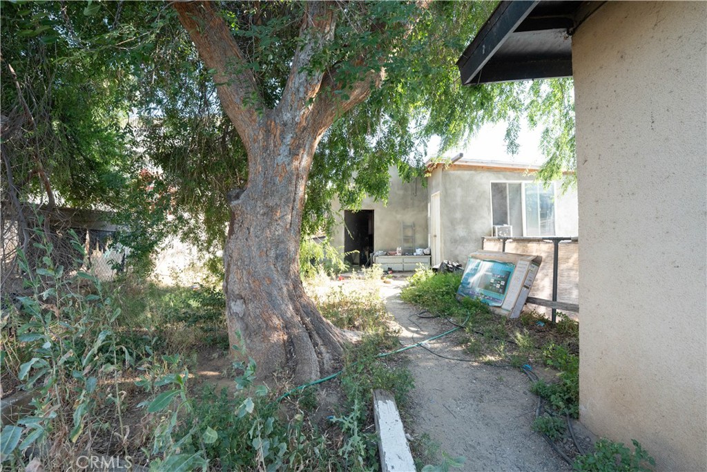 main property photo 28