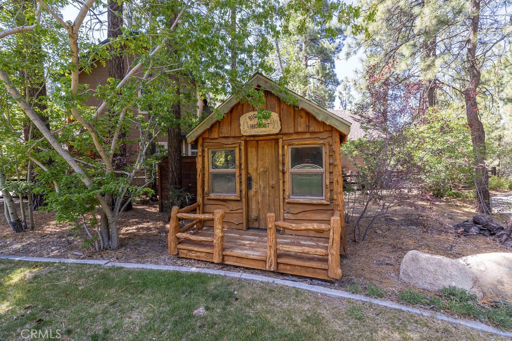 main property photo 11