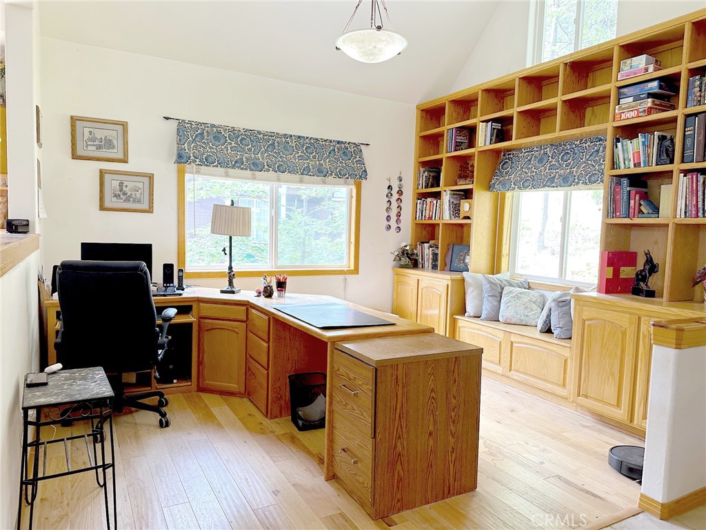 main property photo 12
